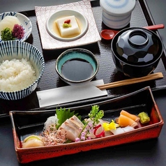 お仕事の昼休憩に◎気軽にお楽しめる