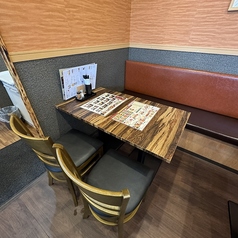 少人数から大人数まで様々なシーンで幅広くお使いいただけます。