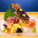 新鮮なお魚、板前が握るお寿司メニューも豊富