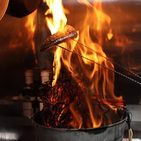 オーダー率100％の【絶品わら焼き】