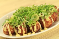 当店自慢のたこ焼き！中トロ外カリで大人気です
