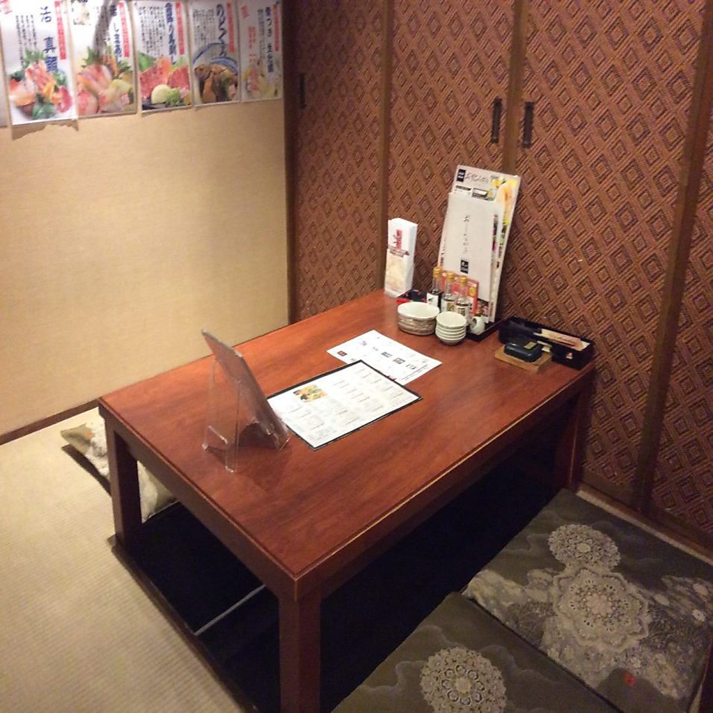 親しい友人同士や同僚とのちょい飲みに【掘りごたつ（～4名様）】