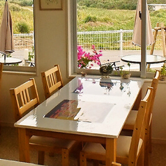 お子様連れのご家族でのご利用も大歓迎!!キッズスペース、お子様用の椅子もございます♪