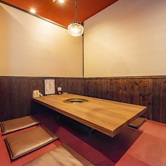 6名様座敷を2部屋ご用意しております。ご家族様でのご利用や宴会に是非ご利用下さい。お座敷は繋げて12名でのご利用も可能です◎