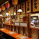 人気のレトロ感漂うカウンター席は14席ご用意しております★お一人様でもゆっくりとお寛ぎ頂けます♪