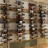 ジャパニーズウイスキーも約50種類取り揃えております。入手が困難なものもあり、在庫が無くなり次第販売終了となるものも多いため、お早めにお越し下さい。ジャパニーズウイスキーが飲める飲み放題もございます。