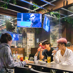 深夜5時まで営業中！終電を気にせず朝まで心ゆくまで楽しめるアミューズメントダイニングバーです♪