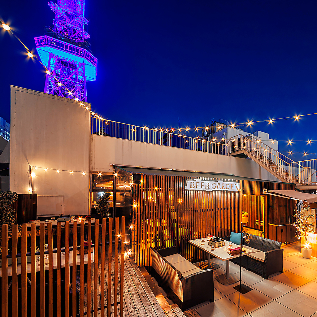 開放感のあるスペースで美味しいお肉とお酒を満喫