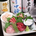市場直送の鮮度抜群の海鮮を楽しむなら、「成る」へ！料理に合う日本酒も多数ご用意しております！