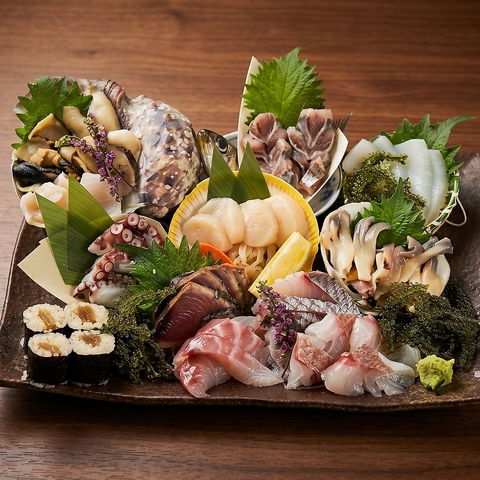 奄美の老舗魚屋直営、鮮魚専門の居酒屋♪奄美で接待やお祝いにも◎個室もあり！
