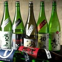 品ぞろえ豊富な日本酒を飲み比べ