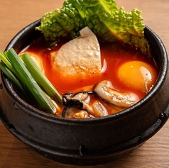 牡蠣と和牛ホルモン韓国チゲ定食