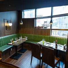 新宿クラフトビール PUBLIC HOUSE パブリックハウスの雰囲気2