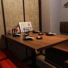 個室完備 野菜巻き串 焼き鳥 餃子 炭火ノ串や。ニューハカタスタイル 豊田駅前店の雰囲気1