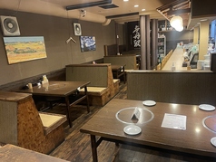 ゆったりテーブル席