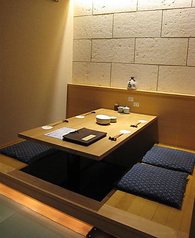 2名様から4名様用の半個室席