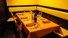 半個室4名様～8名様まで可。※半個室はお電話か公式LINEでご予約をお願い致します。ネット予約のご要望欄からは受け付けておりません。