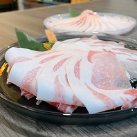 沖縄伝統のアグー豚を贅沢に使用したしゃぶしゃぶ