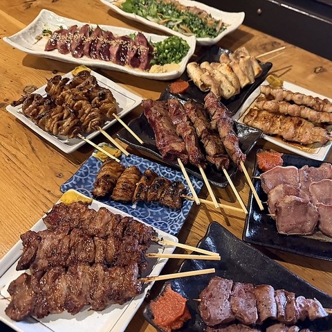 国産豚の旨味を最大限に◎ゆったり飲める居心地の良さと贅沢なやきとんが楽しめる酒場