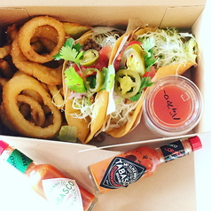 【Tacos！タコス自家製サルサでカスタマイズ♪】の写真