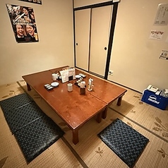 2階和室の個室、5～10名様までご利用いただけます