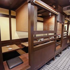 ゆったりとくつろげる掘りごたつフロアも完備◎