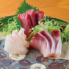 鮮魚のお造り三品盛り