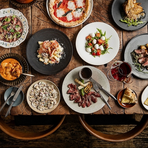 2階「TheBAR」のご予約は別ページから受付中！The BAR（SALVAOTRE　梅田2階）で検索！