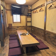 落ち着いた店内