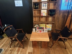 テーブル席は2～5名でのご利用をお願いしています。