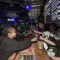 ダイニングバーガー キャプテンカンガルー 北新地店の雰囲気3