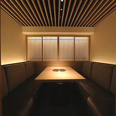 オシャレな空間の4名様個室を5部屋ご用意しております。