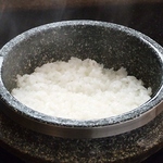 注文ごとに炊き上げたお米を提供しております。スンドゥブとの相性も抜群です♪