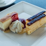 【ランチタイムのデザート一例】パティシエ経験をもつ当店シェフのカタラーナは大人気メニューです♪