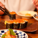 【新鮮魚介】唐揚だけでなく、新鮮魚介を使用したお刺身や焼き物・寿司などもお楽しみいただけます♪
