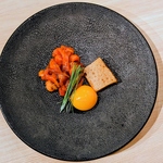 本まぐろホホ肉ユッケと泡醤油