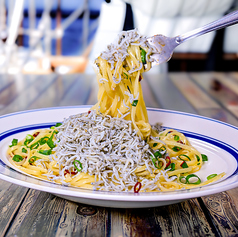 【生パスタ】もりもり釜揚げしらすのペペロンチーノ