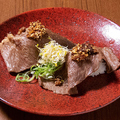 料理メニュー写真 牛ロース肉寿司　２貫