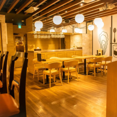 広々使えるテーブル席で宴会・女子会などいかがでしょうか？