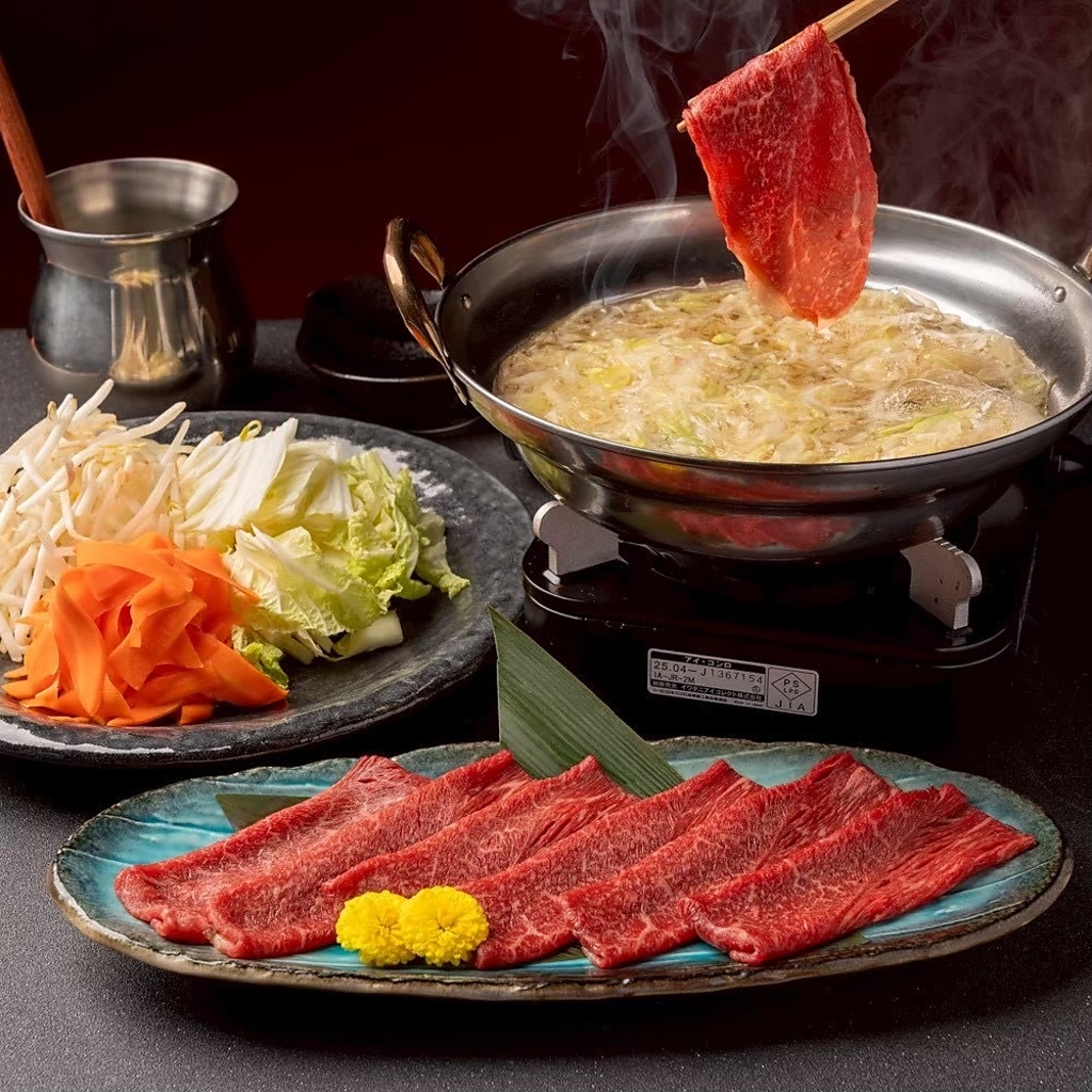 【国産牛しゃぶしゃぶ】選べる出汁、選べるトッピング、絶品のお肉ご用意してます！