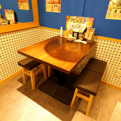 【同窓会・打ち上げ・会社宴会等】大人数での宴会も承ります。飲み放題付コース<2時間>2200円~ご用意しています。