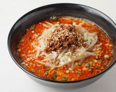 「志苑特製 坦々麺」「汁無し坦々麺」「土鍋麻婆豆腐」