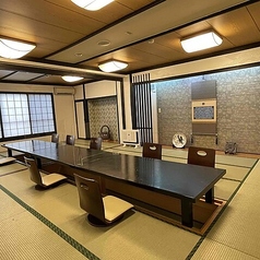 10名様でご利用いただける掘りごたつのご用意もございます
