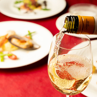 ディナーコース・ランチコースともに豪華なメニュー♪