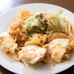 ジューシーなチキン南蛮は自慢の一品です。