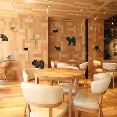 座り心地の良いソファータイプの座席となっております。