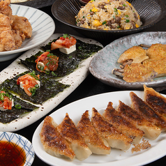餃子とサワー月光の写真
