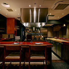 店内のメインは落ち着きあるカウンター席です！