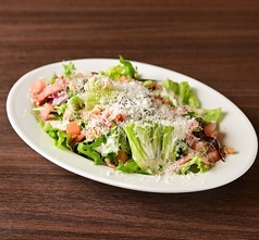  熟成チーズのシーザーサラダ