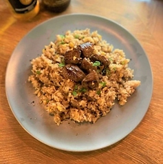 BARBiGの名物ゴロゴロステーキガーリックライス